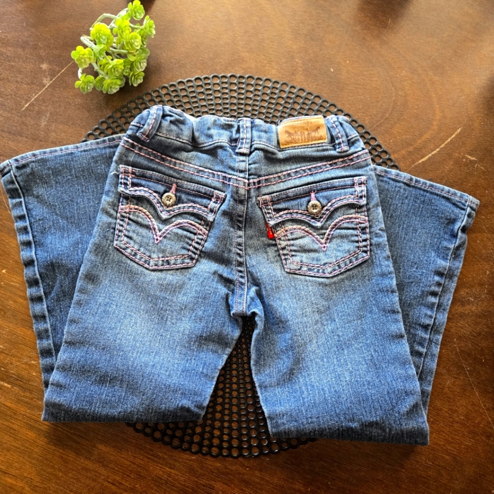 5 for $25 Levi's Girls Bootcut Size 5 Stylish Blue Jeans for Women